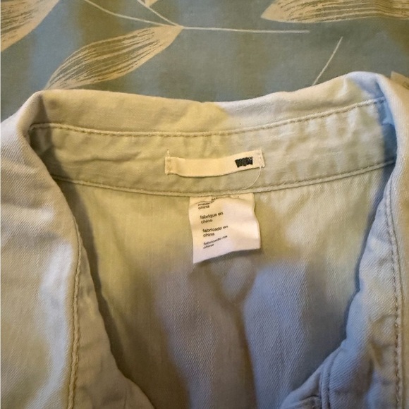 Levi's Y2K Light Blue Sleeveless Button-Down Denim Shirt - Picture 6 of 8